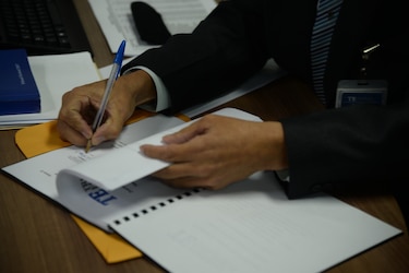 Ley electoral permite a miembros de partidos postularse como independientes
