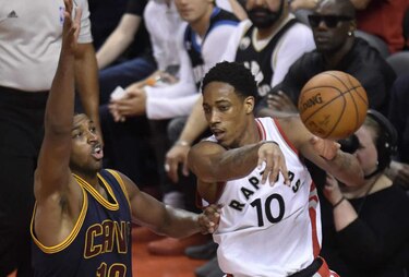 DeRozan y Lowry fueron letales y Toronto empareja serie ante Cleveland
