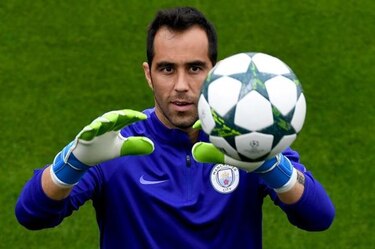 Bravo regresa a la selección de Chile para eliminatorias