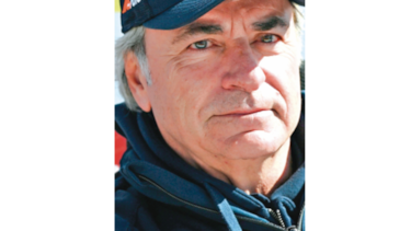Carlos Sainz ganó la etapa y refuerza su liderato en Dakar