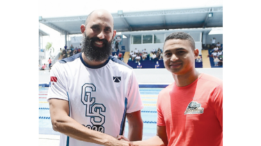 Aramis Martínez y Ismael Ortiz buscan liderar la natación local   