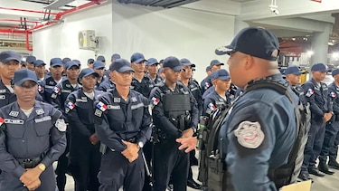 Diputados frenan compra de inmovilizadores Taser; Ministerio de Seguridad gastará $6.9 millones en uniformes y botas