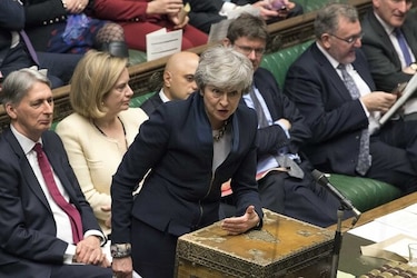 Gobierno y oposición se reúnen para buscar plan para 'brexit'