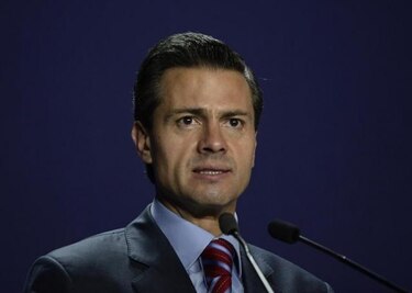 Setenta maestros mexicanos ganan más que presidente Peña Nieto, según estudio