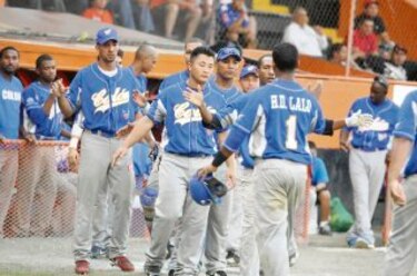 Colón busca asegurarse en casa