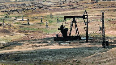 Arrebatan depósito de petróleo al EI en Siria