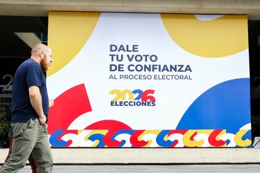 Cierran los centros de votación en Colombia; comienza el conteo de los votos
