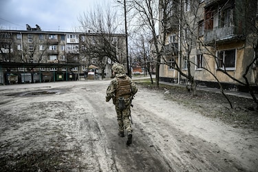 Kiev está lejos del frente, pero el miedo a la guerra se deja sentir