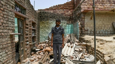 Al menos 150 muertos por violentas tormentas de polvo en India