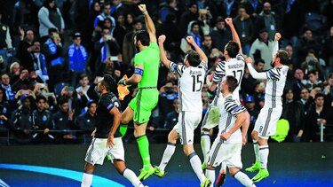 La Juve y Sevilla pegan primero
