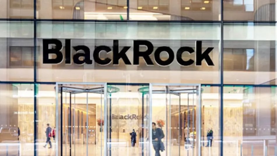 BlackRock vende 7.1% de sus acciones en Naturgy por cerca de $1,990 millones