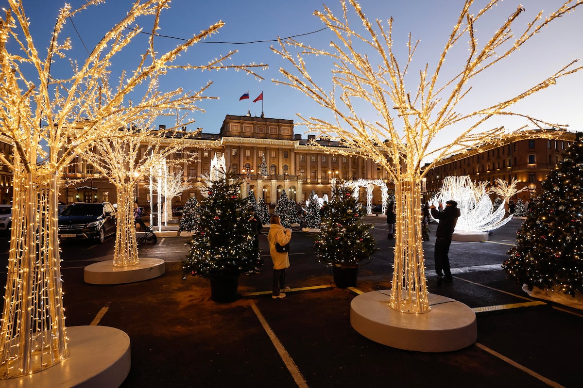 Así se ilumina el mundo para recibir la Navidad