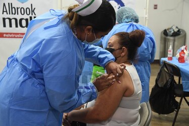 Ministerio de Salud retoma la vacunación anticovid en Albrook Mall