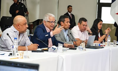 La CNRE aprueba polémica reforma que limita apoyos a candidatos independientes  