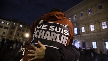 Hollande decreta una jornada de luto nacional el jueves por atentado