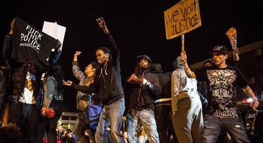 Liberan a los seis policías acusados por muerte de Gray