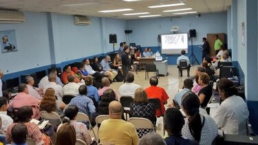 Padres de familia de Escuela República de Venezuela, insatisfechos con explicaciones