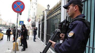 Cierra consulado holandés en Estambul como precaución antiterrorista