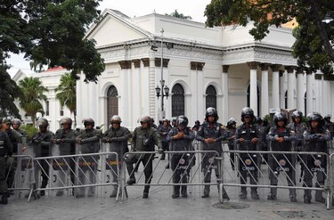 Venezuela: Asamblea elige directiva entre denuncias de ‘amedrentamiento’