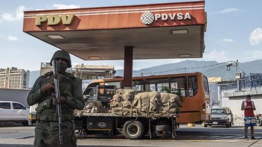 Qué implica el ‘estado de conmoción’ por el que el gobierno de Venezuela autoriza la detención inmediata de toda persona que apoye el ataque de Estados Unidos
