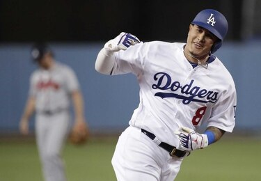 Machado firma con los Padres el contrato más lucrativo de la historia