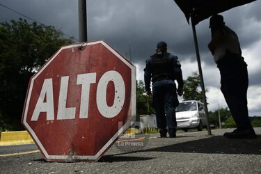 Está vigente una cuarentena total dominical en varias regiones del país; 480 personas retenidas por incumplir con el toque de queda