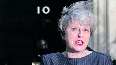 May adelanta el llamado a elecciones