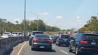 Alrededor de 56 mil vehículos han viajado al interior del país