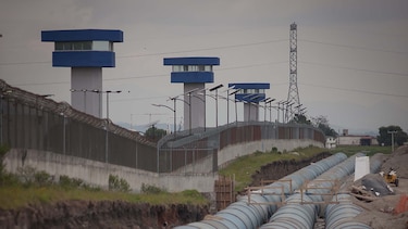 Internos de Altiplano aseguran haber escuchado ruidos en la celda de El Chapo tres días antes de su fuga