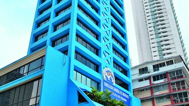 Humbert y Cortés difieren por bonificación a funcionarios