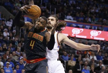 Westbrook anota 46 puntos, pero los Hawks sobreviven y vencen a los Thunder