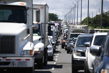 Impulsan proyecto de ley para que vehículos particulares circulen conforme al número de placa en Panamá