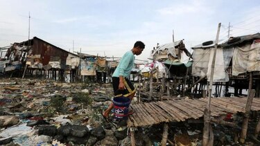 Filipinas evacua a más de 80 mil personas ante la llegada de un potente tifón