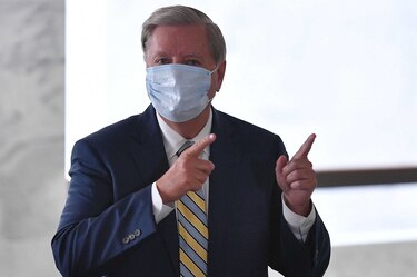 Prominente Senador de Estados Unidos rechaza hacerse una prueba de Covid-19 antes de debate