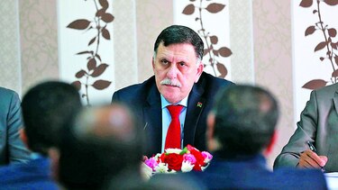 Gobierno se niega a traspasar el poder