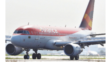Efromovich disputa control de Avianca