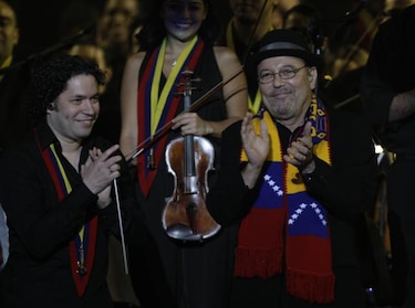 Rubén Blades y Gustavo Dudamel juntos en Caracas