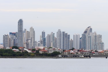 S&P ratifica el grado de inversión de Panamá en BBB- y mantiene perspectiva estable