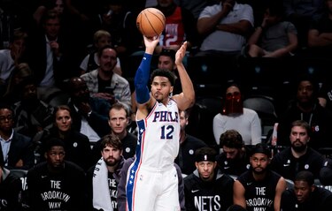 Los Sixers eliminan a los Nets por la vía rápida y sin Embiid