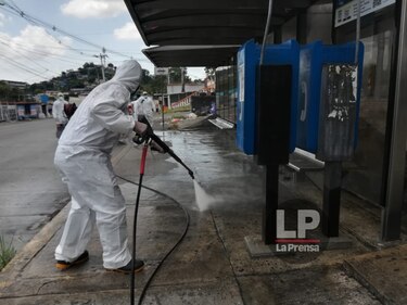 El 78% de los fallecidos por coronavirus en Panamá supera los 60 años edad y 3 de cada 5 contagiados son hombres 