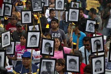 Expertos piden a México cambiar versión sobre caso Ayotzinapa