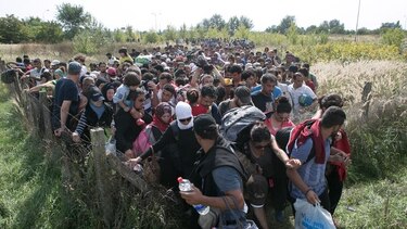 Croacia y Eslovenia piensan en corredores para los refugiados hasta Austria