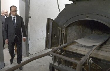 Hollande pide no olvidar la barbarie nazi en la lucha contra los males de hoy