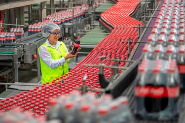 Empleo y desarrollo, los retos de la huella socioeconómica de empresas en Latinoamérica