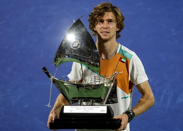 Rublev se lleva el título en Dubái