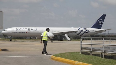 Aterrizaje de urgencia en Kenia fue por objeto inofensivo