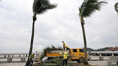 La reina de las tormentas: las imágenes del supertifón Ragasa que deja al menos 17 muertos en Taiwán y obliga a evacuar a millones en China