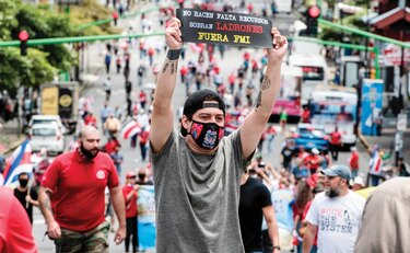 Costa Rica busca resolver crisis fiscal