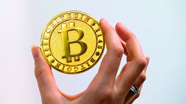 UBS le da la espalda al bitcóin