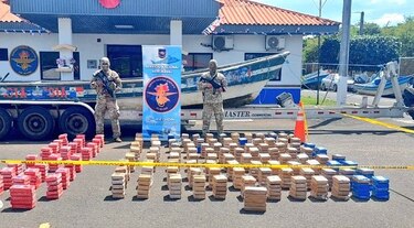 El Senan incauta 612 paquetes con droga y arresta a cuatro colombianos en dos operaciones